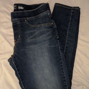 Levi Signature Pull-on Skinny